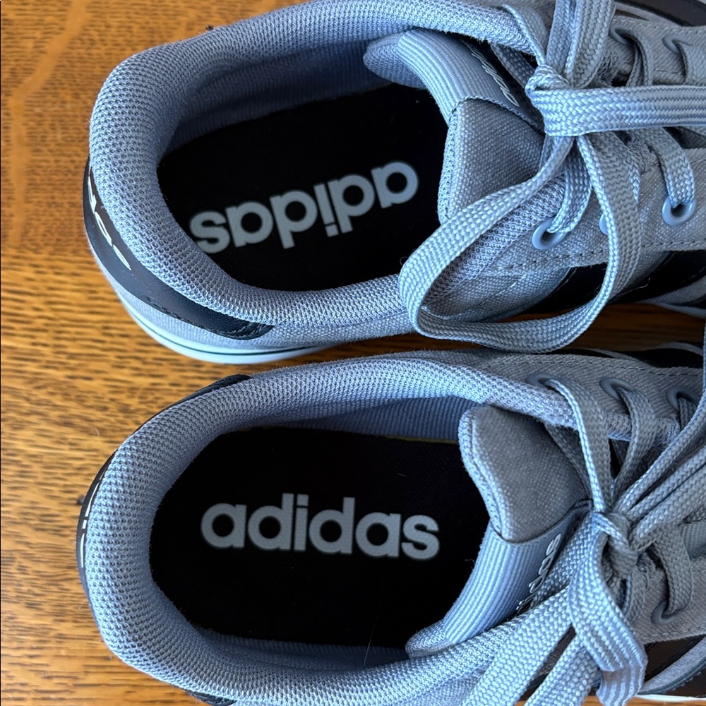 Adidas Daily 4.0 Unisex Gray Black Low Profile Casual Sneaker Lace Up 7.5 or 9 - Picture 5 of 13